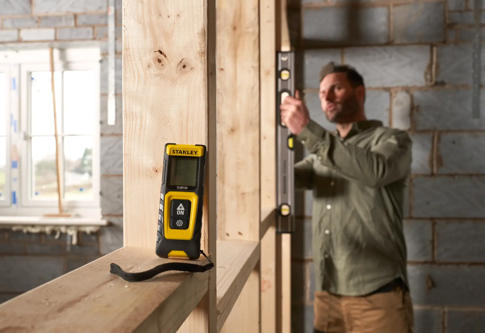 Stanley Slm100 Laser Distance Measurer Front View.